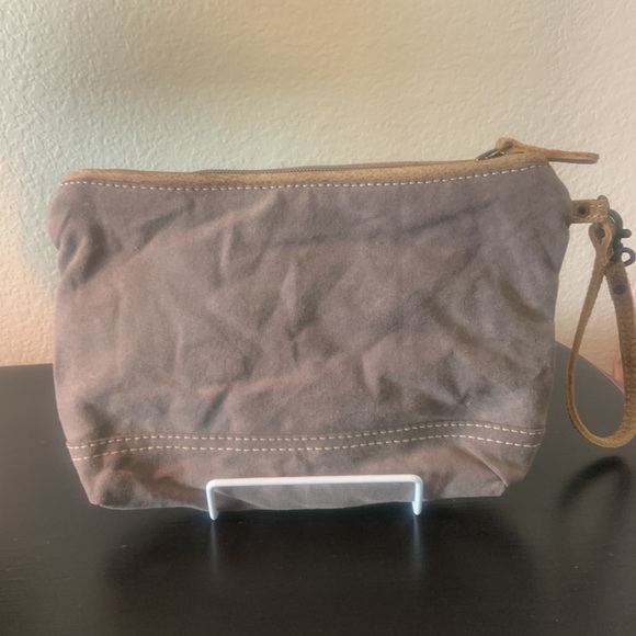 SALE NWOT “Myra Bag” Clutch/Cosmetic Bag 9”x 7” Canvas/Upholstery Recycled FIRM - Picture 6 of 14